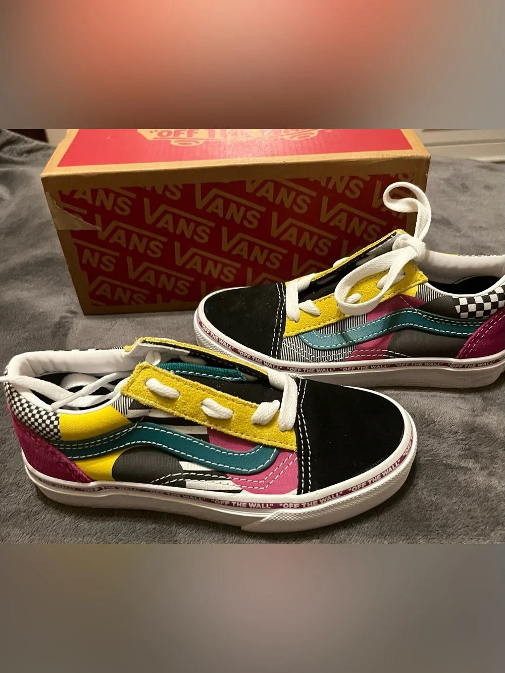 NIB Vans Kids Multicolor Checkerboard Old Skool Sneakers - Yellow/Teal/Pink